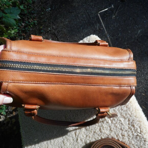 SOLD*** Vintage Coach Broadway Speedy Satchel 9891 GUC in British Tan - Picture 6 of 11